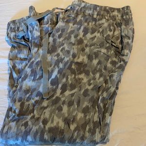 Anthropologie Cloth and Stone Jogger